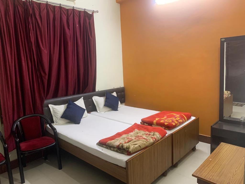 Narendra Guest House Kakarmatha 外观 照片