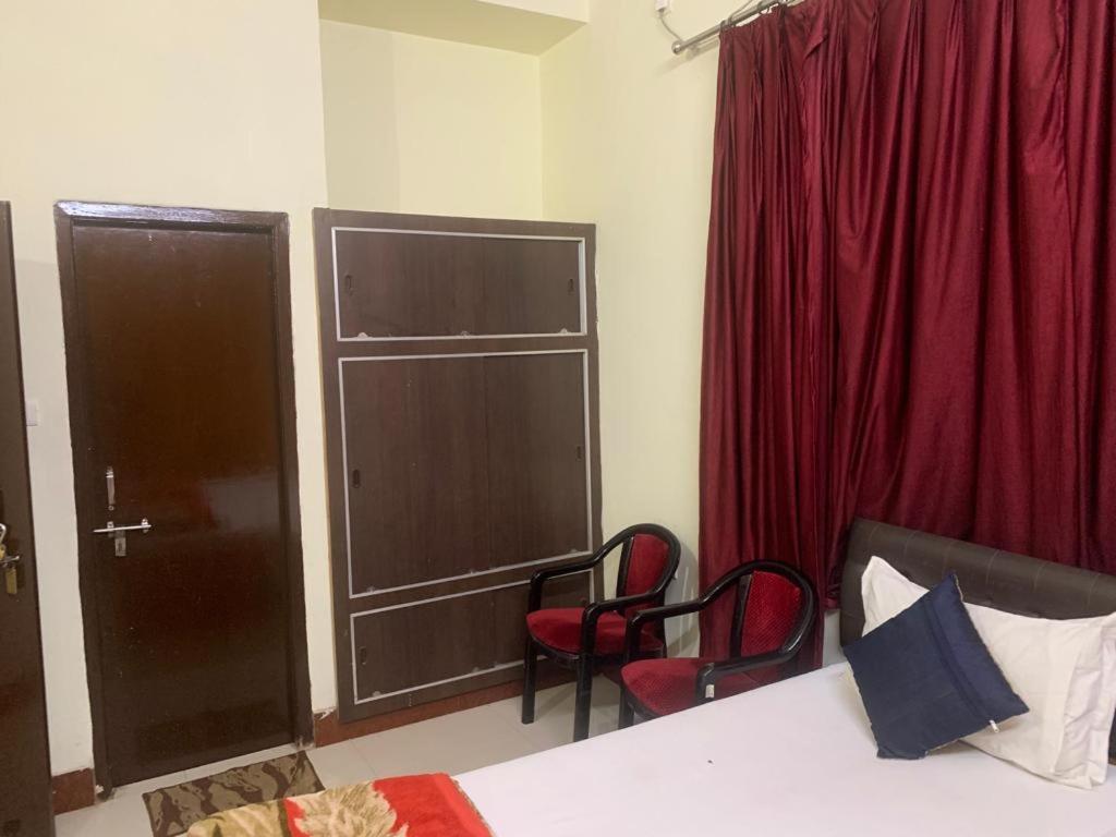 Narendra Guest House Kakarmatha 外观 照片